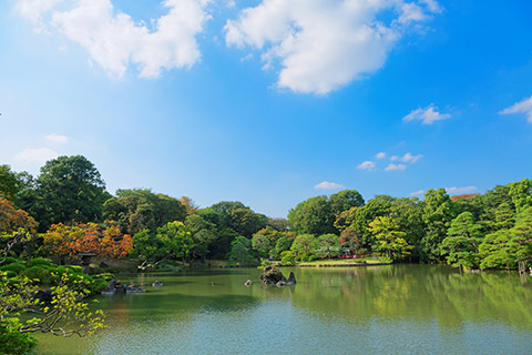 六義園