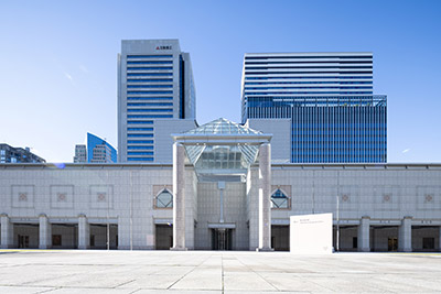 横浜美術館